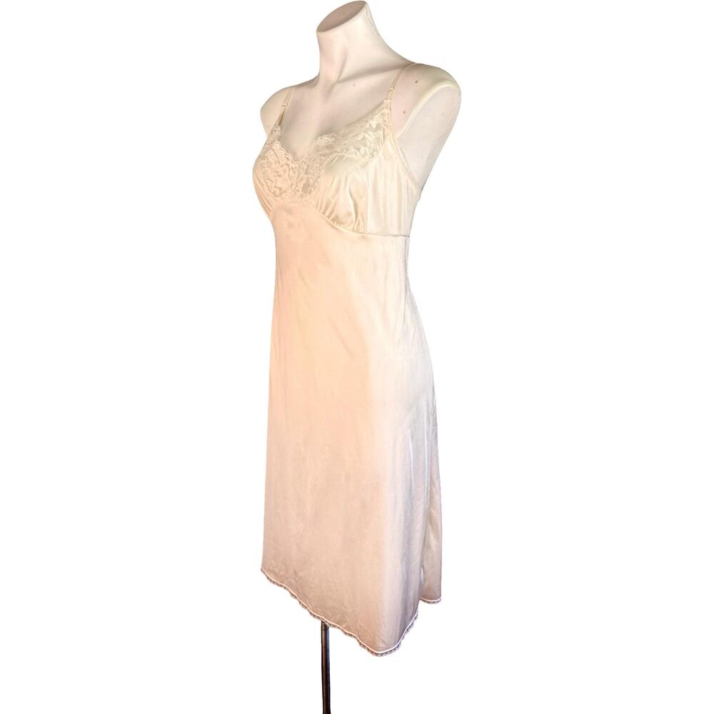 Vintage Vassarette Nylon Full Slip 1970s Lace V-Bodice Ivory Size 44 - Picture 5 of 14